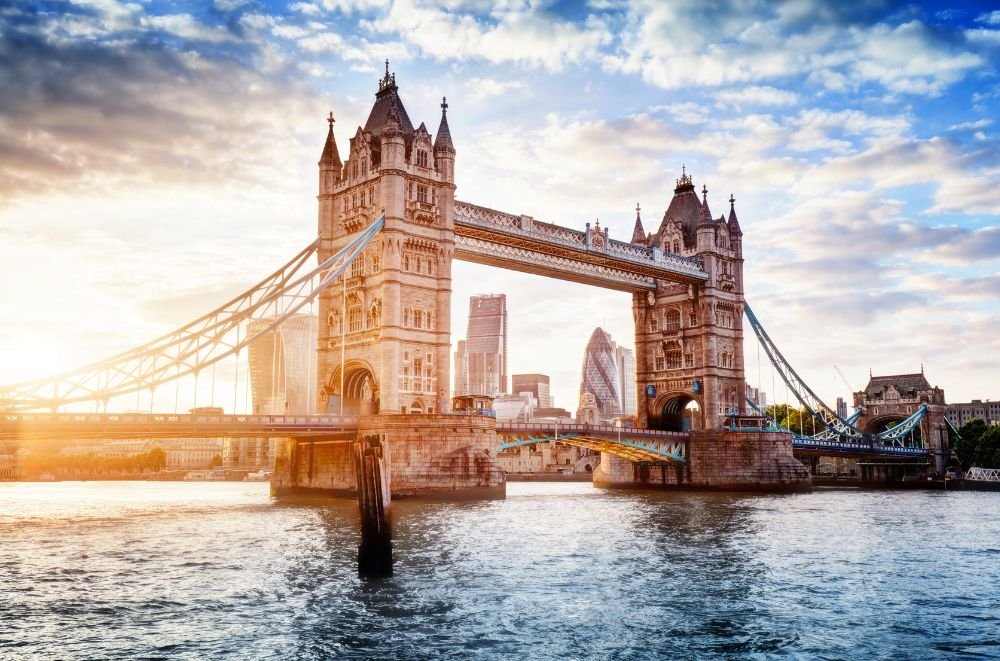 Tower Bridge; Apostille